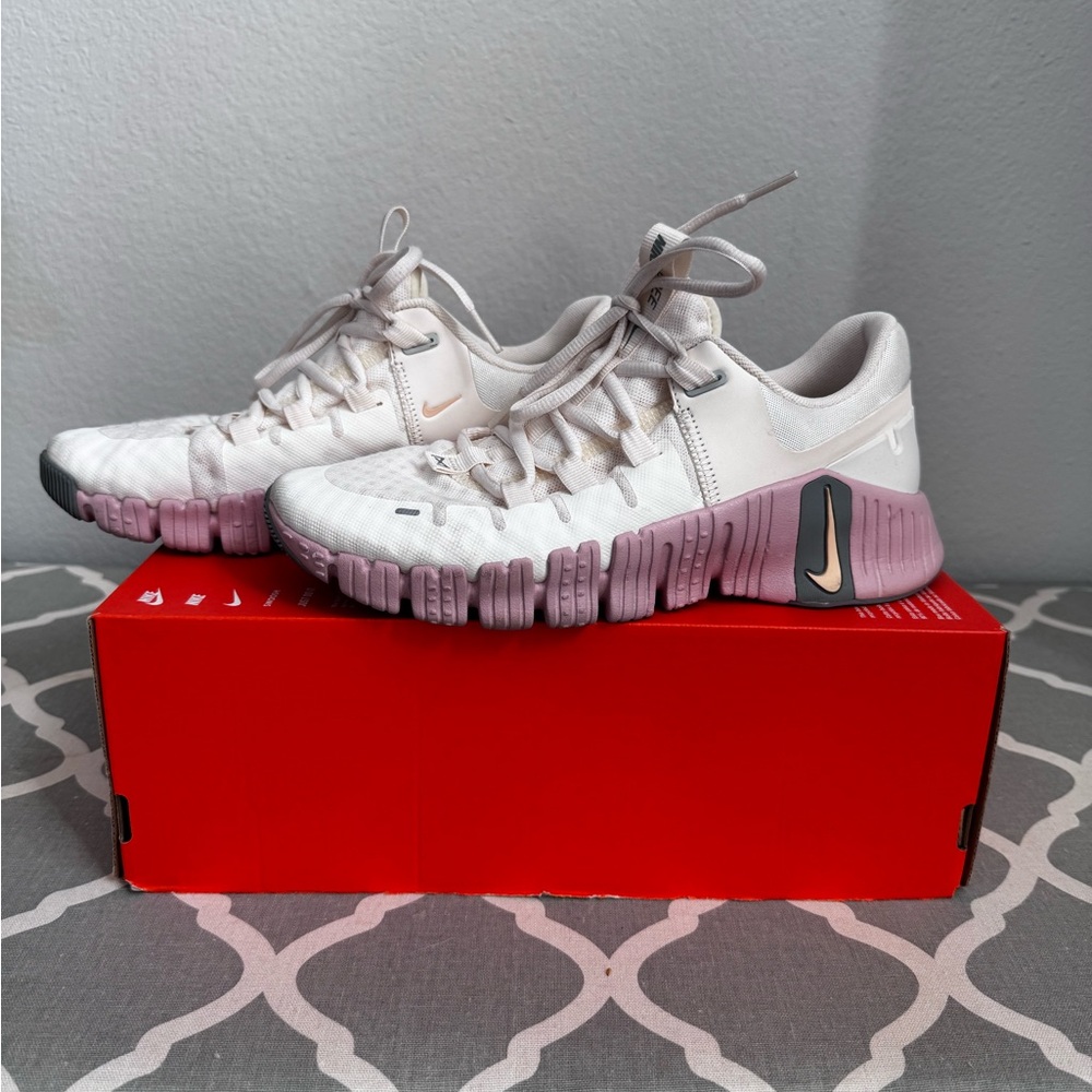 Nike Women's Metcon Free 5